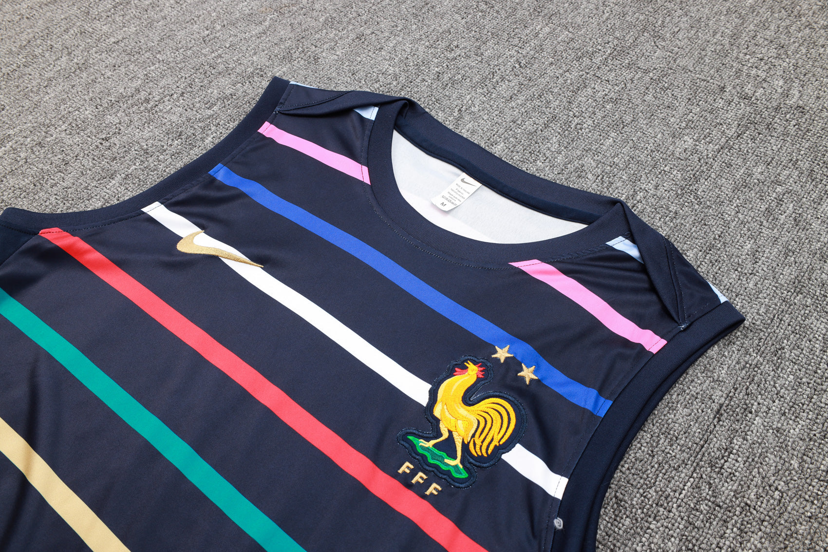 Maillot et short d'entraînement France 24/25